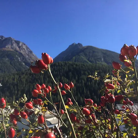 Apartamento Chasa Bazzi