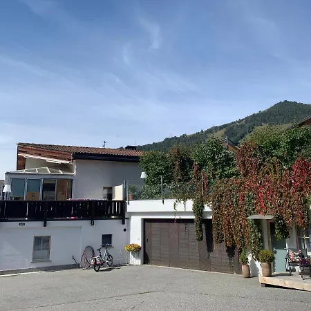 Chasa Bazzi Apartamento *